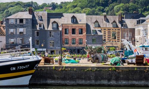 L'Absinthe Hôtel - photo 1